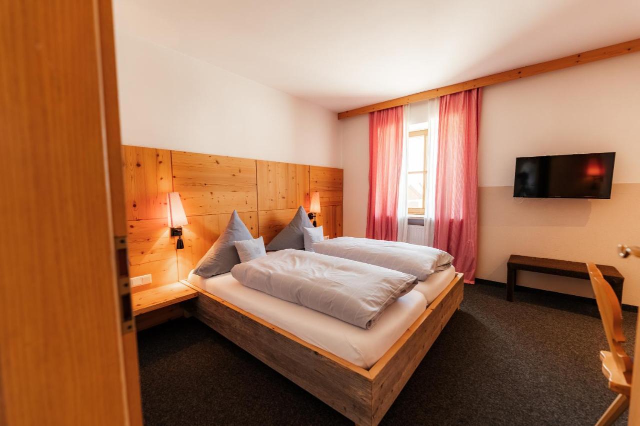 Gasthof Bogenrieder Pörnbach エクステリア 写真